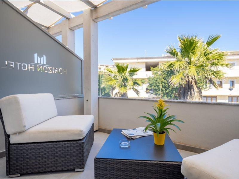 Horizon Hotel Badesi Ngoại thất bức ảnh
