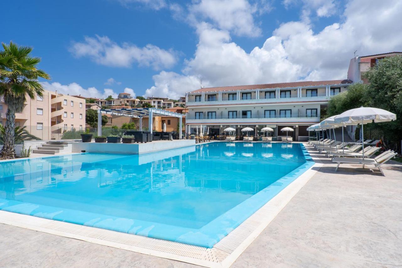 Horizon Hotel Badesi Ngoại thất bức ảnh