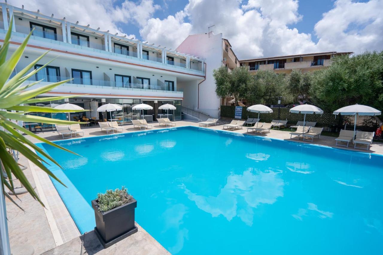 Horizon Hotel Badesi Ngoại thất bức ảnh