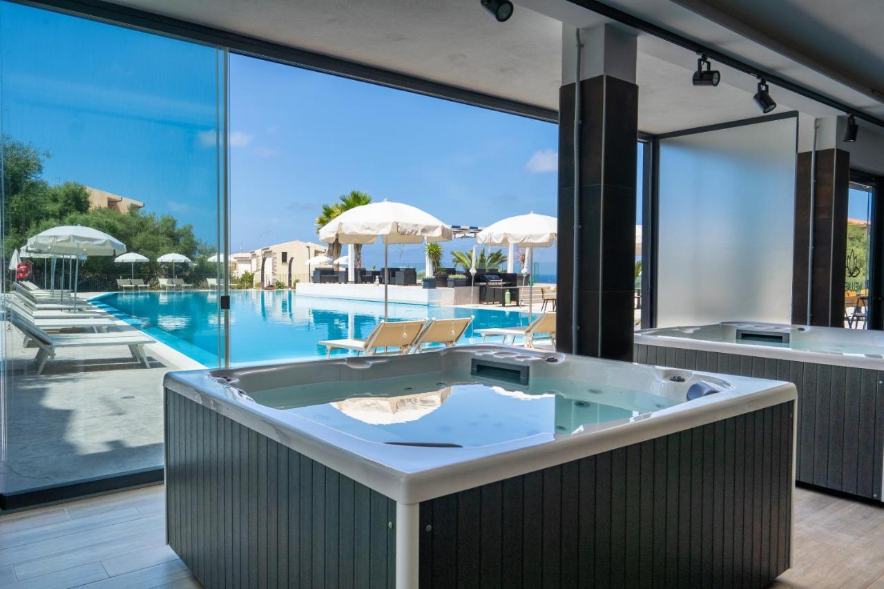 Horizon Hotel Badesi Ngoại thất bức ảnh