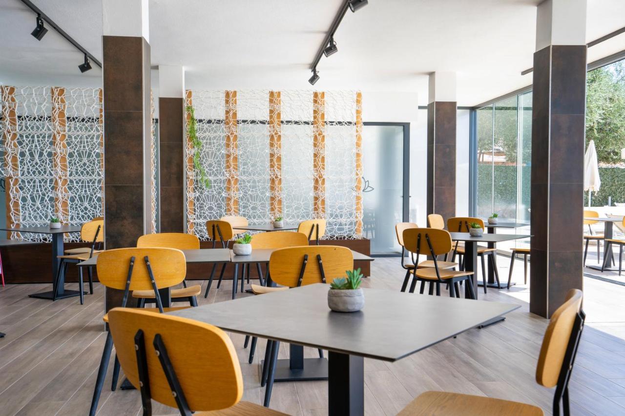 Horizon Hotel Badesi Ngoại thất bức ảnh