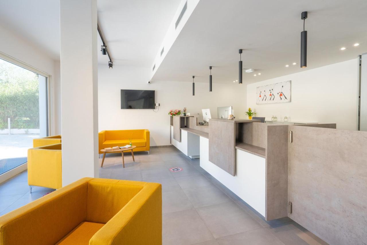 Horizon Hotel Badesi Ngoại thất bức ảnh