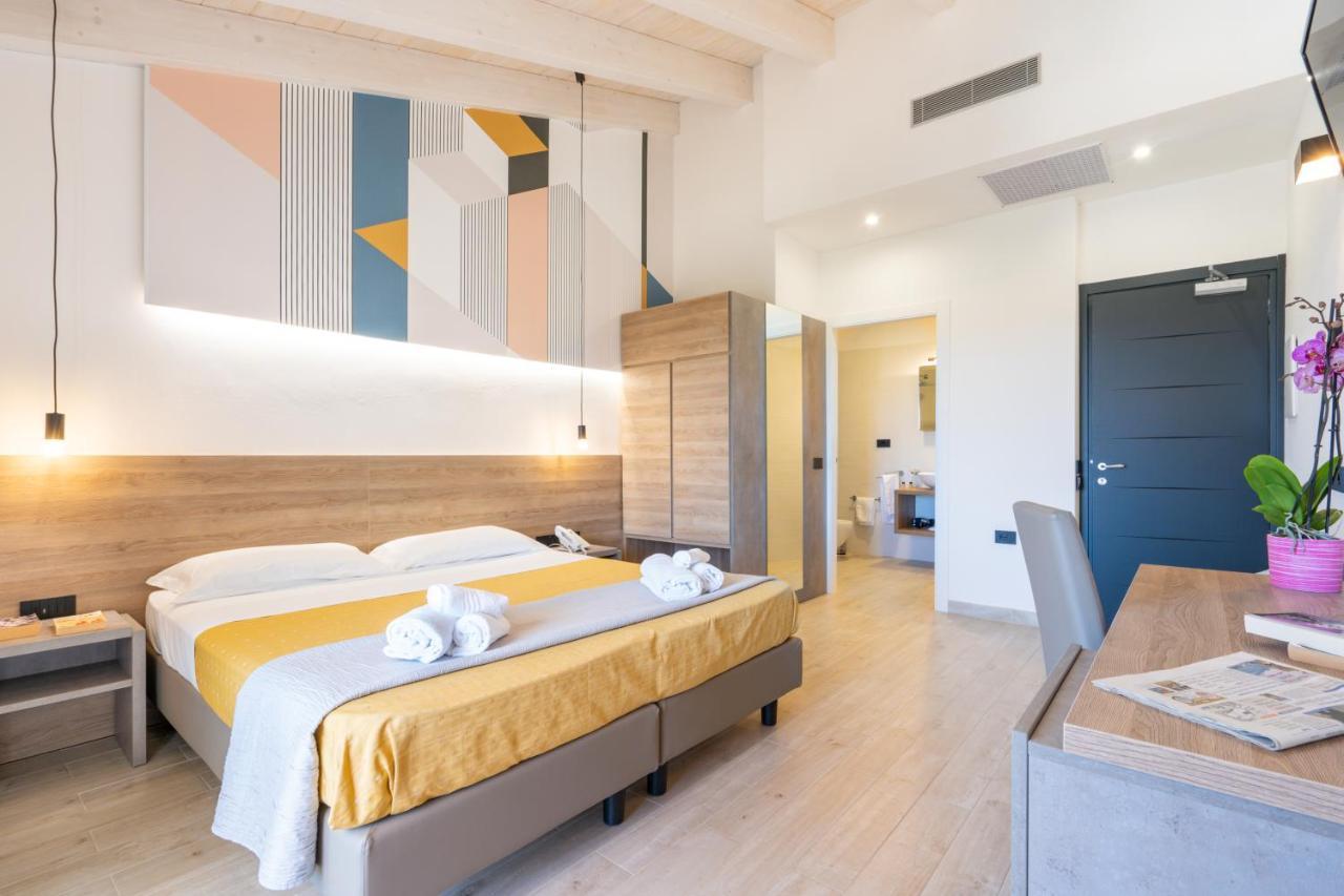Horizon Hotel Badesi Ngoại thất bức ảnh