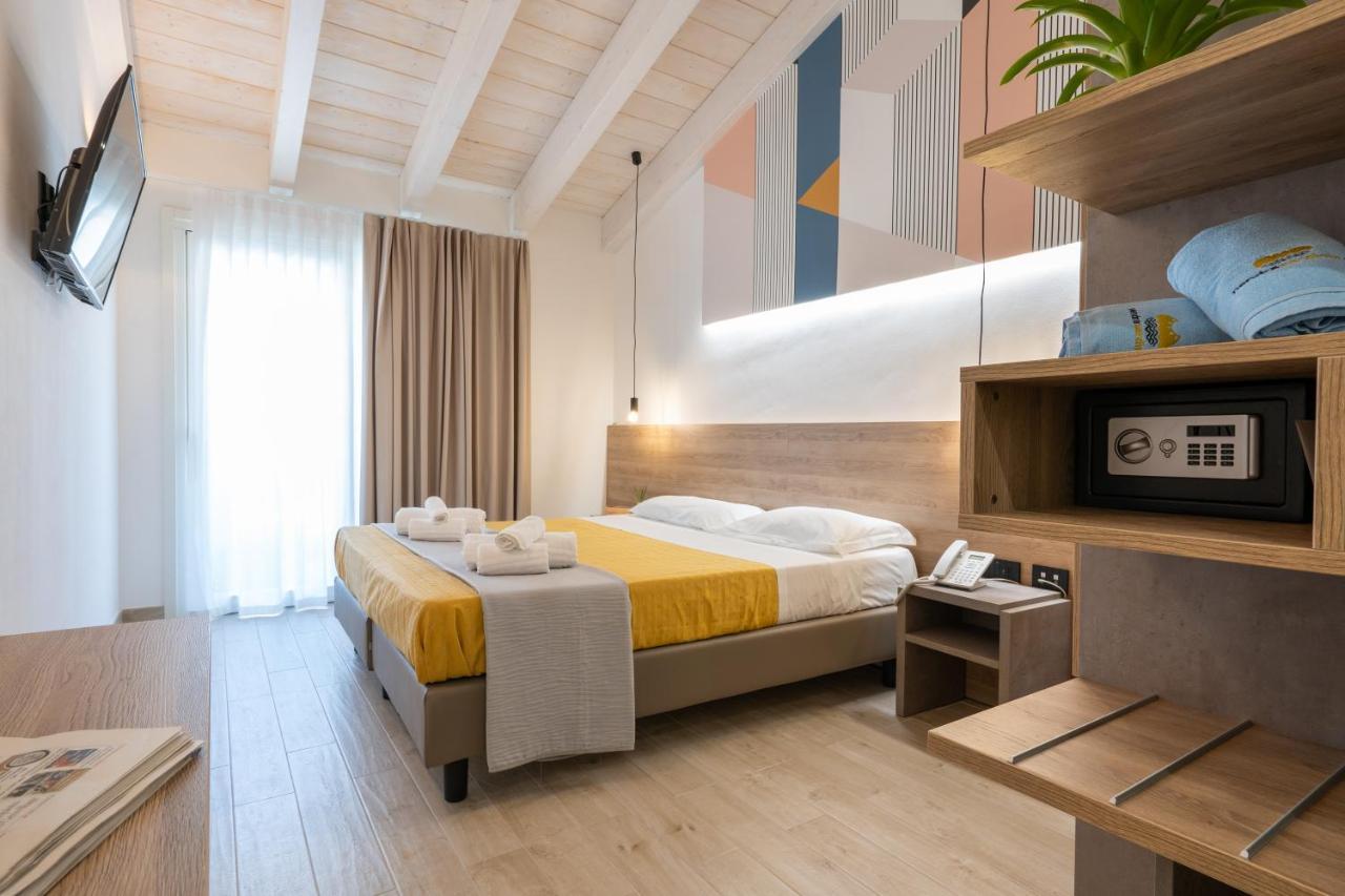 Horizon Hotel Badesi Ngoại thất bức ảnh